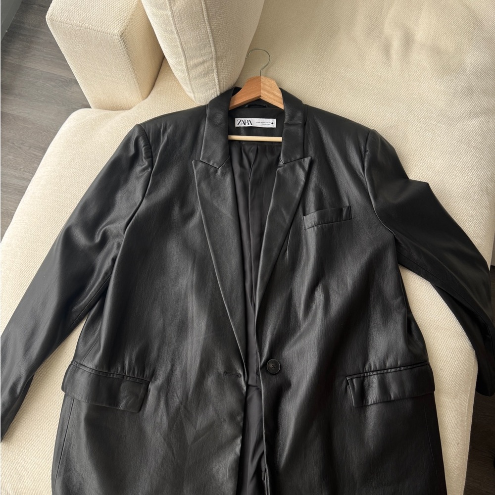 Zara Elegant Black Leather Jacket
